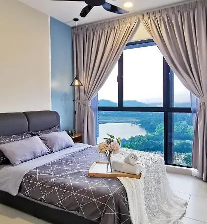 Astetica Pool & Lake View High Floor 100Mbps Wifi Netflix Seri Kembangan Exterior photo