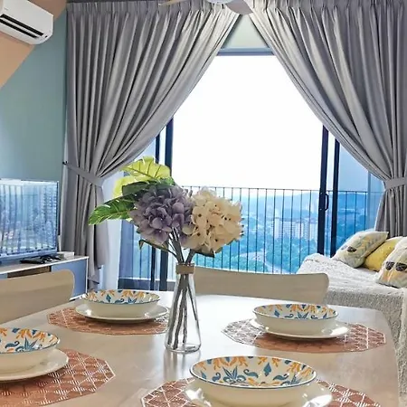 Astetica Pool & Lake View High Floor 100Mbps Wifi Netflix Seri Kembangan Exterior photo