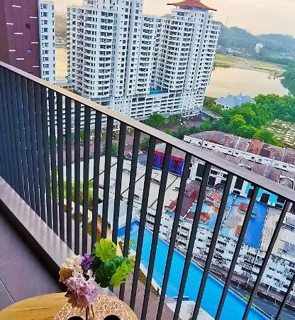 Astetica Pool & Lake View High Floor 100Mbps Wifi Netflix Seri Kembangan Exterior photo