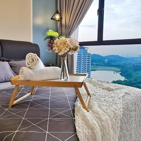 Astetica Pool & Lake View High Floor 100Mbps Wifi Netflix Seri Kembangan Exterior photo