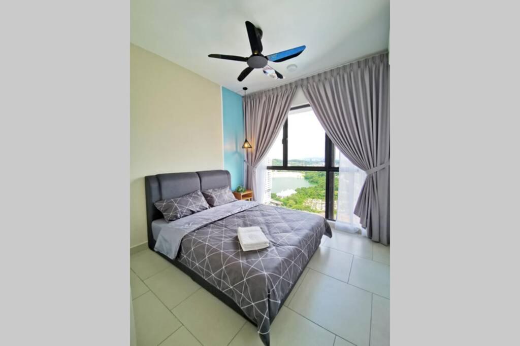Apartment Astetica Pool & View High Floor 100mbps Wifi Netflix Seri Kembangan