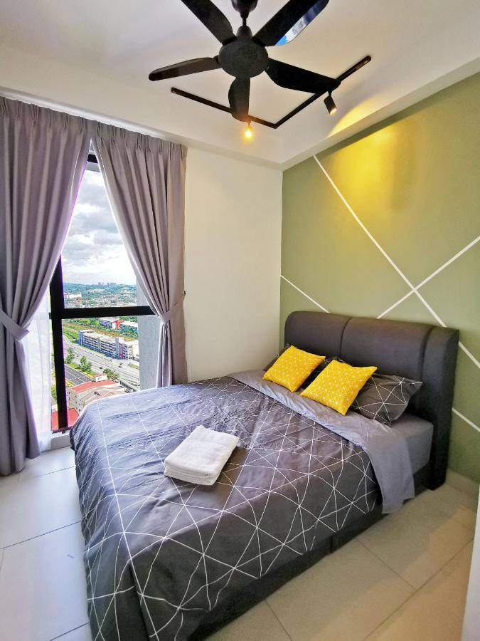 Astetica Pool & View High Floor 100mbps Wifi Netflix * Seri Kembangan