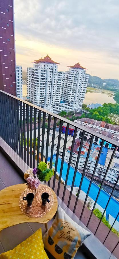 Astetica Pool & View High Floor 100mbps Wifi Netflix * Seri Kembangan