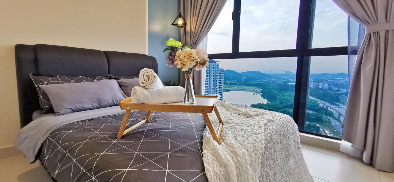 Astetica Pool & View High Floor 100mbps Wifi Netflix Apartment *