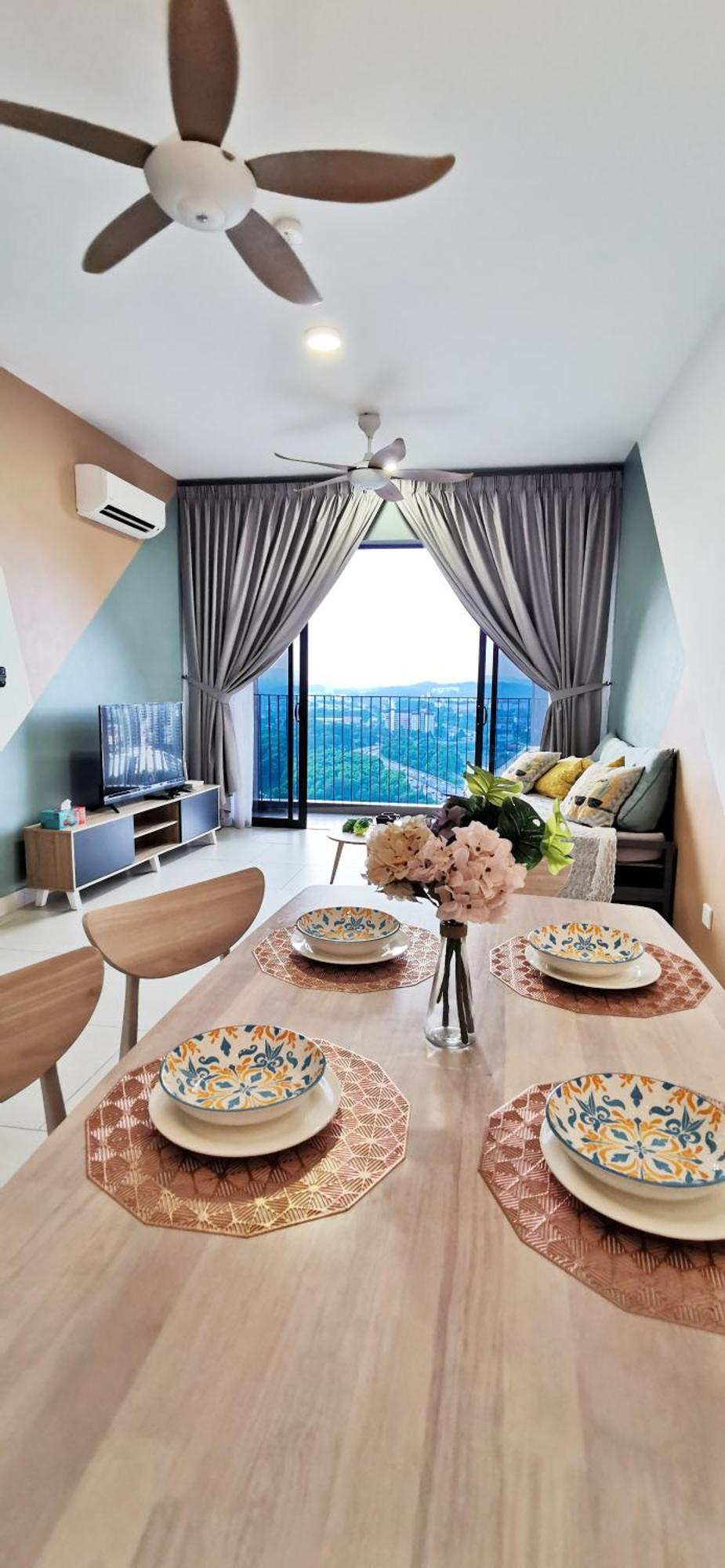 Astetica Pool & View High Floor 100mbps Wifi Netflix Apartment Seri Kembangan